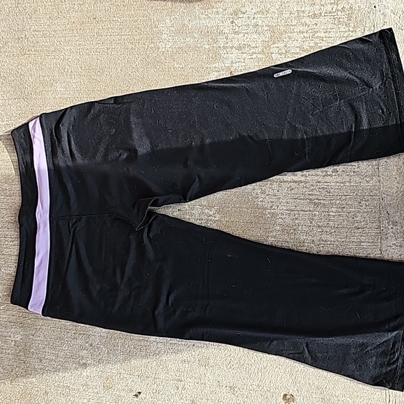 Ladies capris - Picture 1 of 1